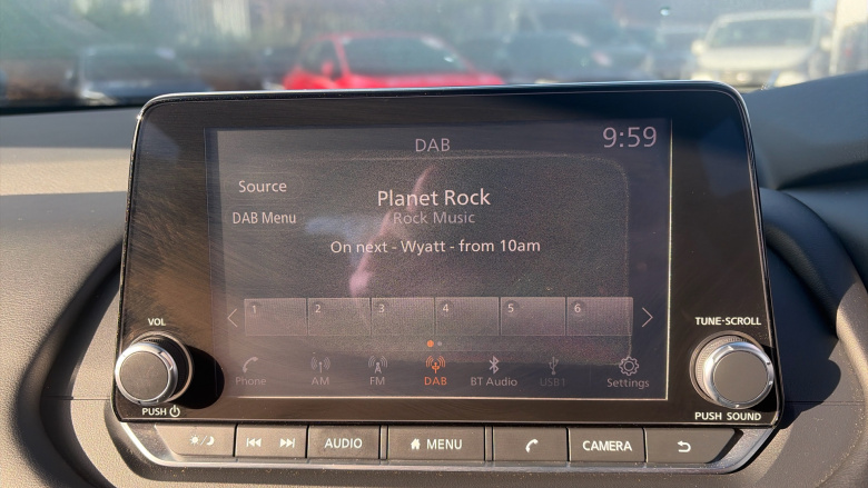 Nissan Qashqai 1.3 DiG-T MH Acenta Premium 5dr Petrol Hatchback